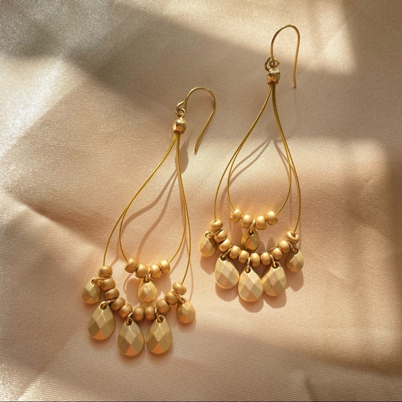 𝗩𝗶𝗻𝘁𝗮𝗴𝗲 Golden Beads Dropping Earrings - Picture 2 of 5